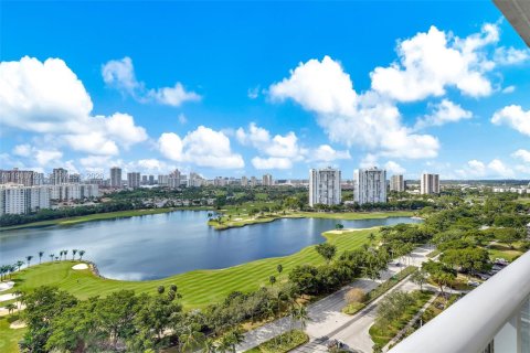 Condominio en venta en Aventura, Florida, 2 dormitorios, 92.53 m2 № 2023610 - foto 15