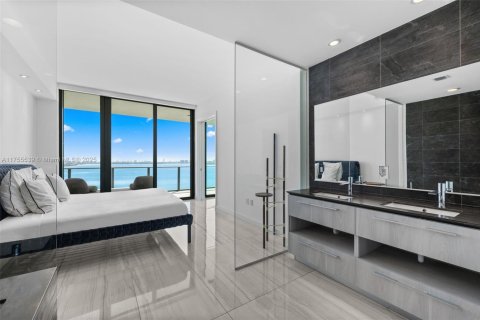 Copropriété à vendre à Miami, Floride: 4 chambres, 207.36 m2 № 1708262 - photo 17