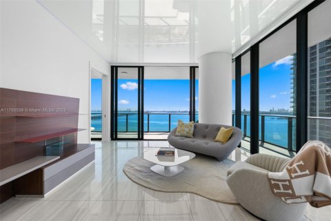 Copropriété à vendre à Miami, Floride: 4 chambres, 207.36 m2 № 1708262 - photo 2