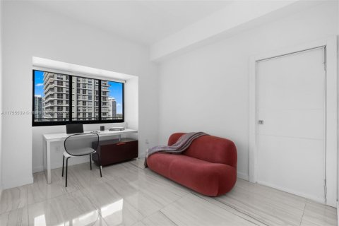 Copropriété à vendre à Miami, Floride: 4 chambres, 207.36 m2 № 1708262 - photo 28