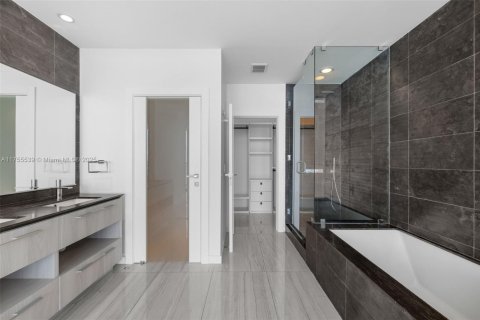 Copropriété à vendre à Miami, Floride: 4 chambres, 207.36 m2 № 1708262 - photo 21