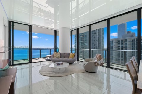 Copropriété à vendre à Miami, Floride: 4 chambres, 207.36 m2 № 1708262 - photo 12