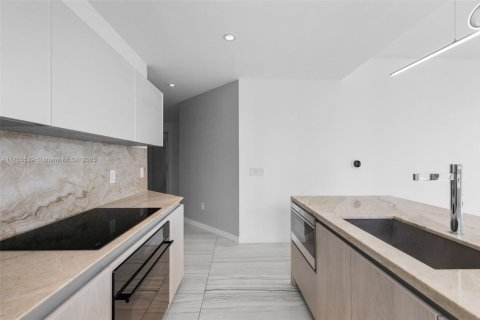 Copropriété à vendre à Miami, Floride: 4 chambres, 207.36 m2 № 1708262 - photo 14