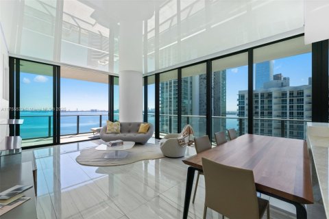Copropriété à vendre à Miami, Floride: 4 chambres, 207.36 m2 № 1708262 - photo 11
