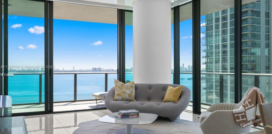 Condo à Miami, Floride, 4 chambres № 1708262