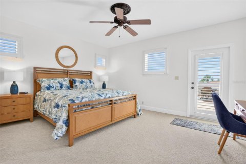 Casa en venta en Clearwater, Florida, 6 dormitorios, 368.91 m2 № 2196905 - foto 25