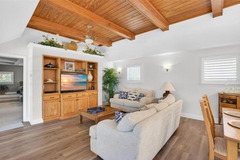 Casa en venta en Clearwater, Florida, 6 dormitorios, 368.91 m2 № 2196905 - foto 7
