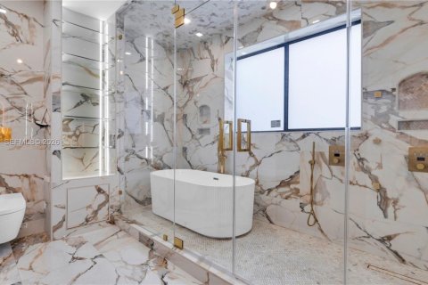 Villa ou maison à vendre à Miami, Floride: 5 chambres, 529.36 m2 № 1998539 - photo 10