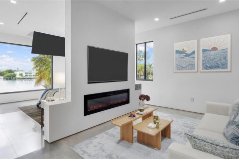 Villa ou maison à vendre à Miami, Floride: 5 chambres, 529.36 m2 № 1998539 - photo 8