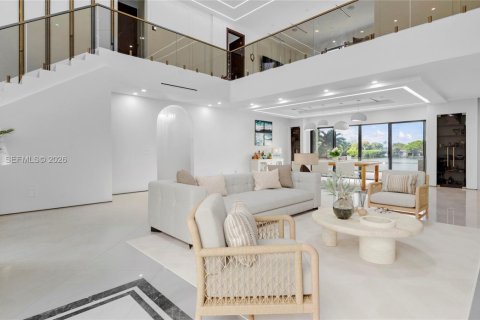 Villa ou maison à Miami, Floride 5 chambres, 529.36 m2 № 1998539