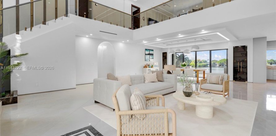 Villa ou maison à Miami, Floride 5 chambres, 529.36 m2 № 1998539