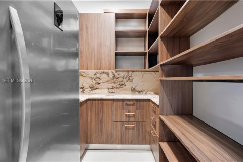 Villa ou maison à vendre à Miami, Floride: 5 chambres, 529.36 m2 № 1998539 - photo 29