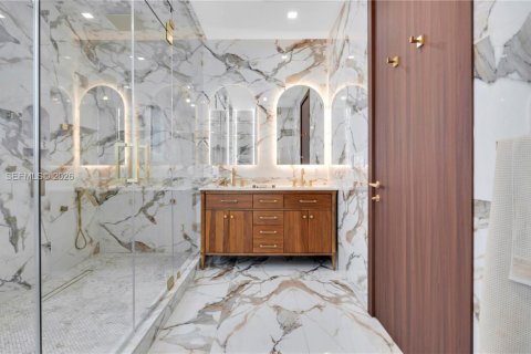 Villa ou maison à vendre à Miami, Floride: 5 chambres, 529.36 m2 № 1998539 - photo 9