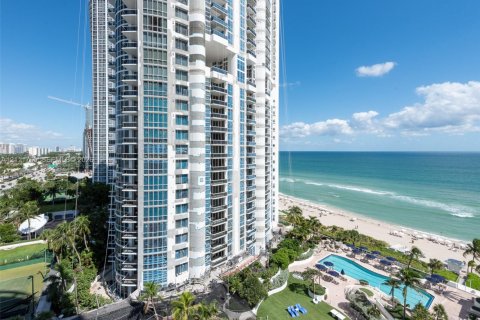 Copropriété à vendre à Sunny Isles Beach, Floride: 1 chambre, 94.85 m2 № 2431304 - photo 3