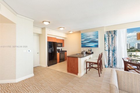 Copropriété à vendre à Sunny Isles Beach, Floride: 1 chambre, 94.85 m2 № 2431304 - photo 7
