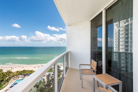 Condo à Sunny Isles Beach, Floride, 1 chambre  № 2431304
