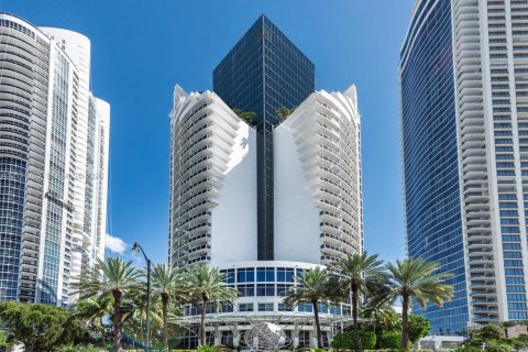 Copropriété à vendre à Sunny Isles Beach, Floride: 1 chambre, 94.85 m2 № 2431304 - photo 15