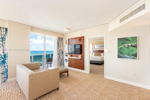 Copropriété à vendre à Sunny Isles Beach, Floride: 1 chambre, 94.85 m2 № 2431304 - photo 8