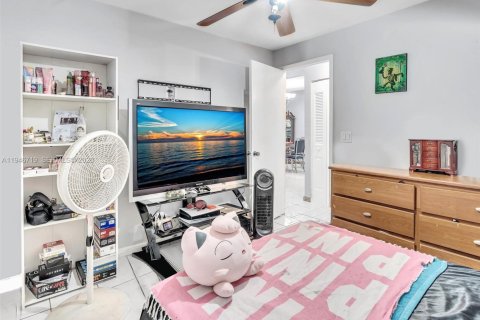 Купить таунхаус в Пемброк-Пайнс, Флорида 2 спальни, 100.33м2, № 2002939 - фото 12