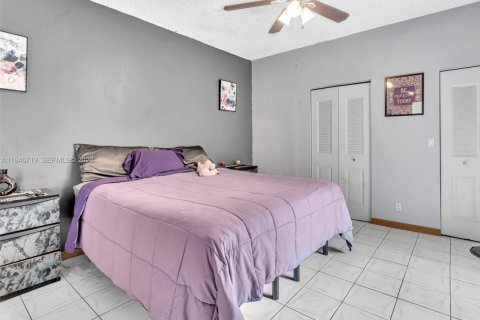 Купить таунхаус в Пемброк-Пайнс, Флорида 2 спальни, 100.33м2, № 2002939 - фото 29