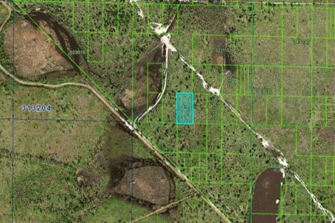 Terreno en venta en Frostproof, Florida № 2227009 - foto 3
