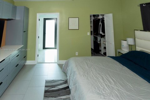House in Cutler Bay, Florida 3 bedrooms, 133.69 sq.m. № 1952791 - photo 29