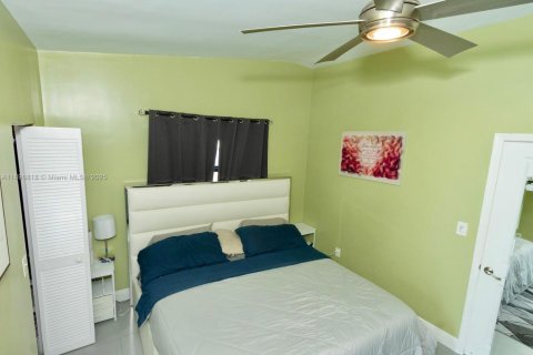 House in Cutler Bay, Florida 3 bedrooms, 133.69 sq.m. № 1952791 - photo 23
