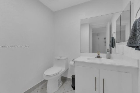 Condominio en venta en Weston, Florida, 2 dormitorios, 118.26 m2 № 1699736 - foto 11