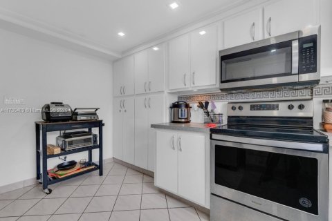 Condominio en venta en Weston, Florida, 2 dormitorios, 118.26 m2 № 1699736 - foto 4
