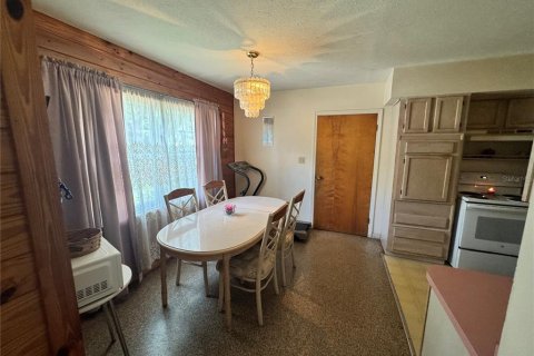 House in Tampa, Florida 3 bedrooms, 139.35 sq.m. № 1810168 - photo 7