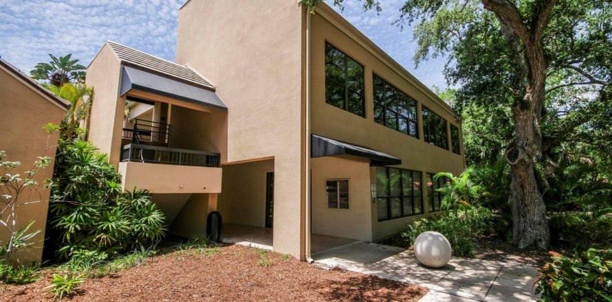 Propiedad comercial en Palm Beach Gardens, Florida № 2268473
