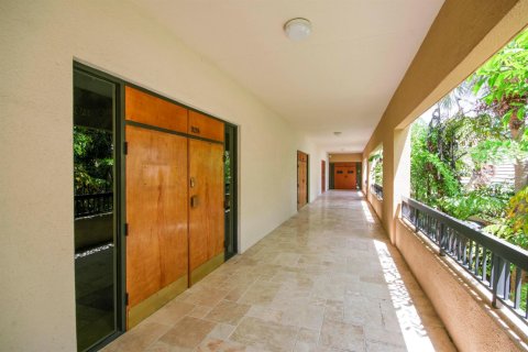 Propiedad comercial en venta en Palm Beach Gardens, Florida № 2268473 - foto 4