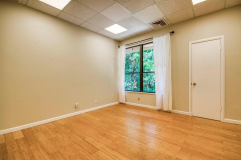 Propiedad comercial en venta en Palm Beach Gardens, Florida № 2268473 - foto 17