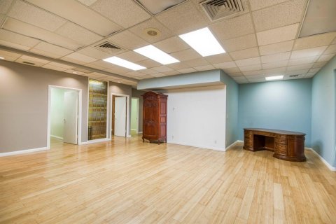 Propiedad comercial en venta en Palm Beach Gardens, Florida № 2268473 - foto 25