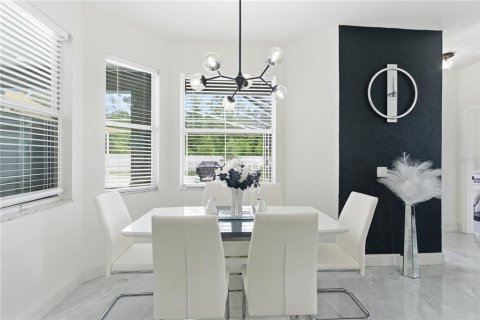 House in Weeki Wachee, Florida 5 bedrooms, 249.35 sq.m. № 2221705 - photo 22