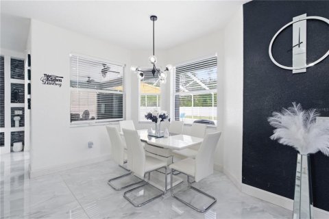 House in Weeki Wachee, Florida 5 bedrooms, 249.35 sq.m. № 2221705 - photo 21