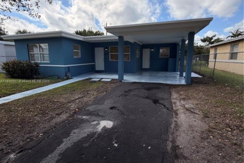 House in Fort Lauderdale, Florida 3 bedrooms, 116.03 sq.m. № 1952894 - photo 8