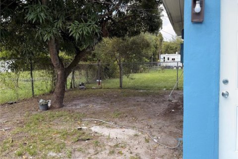 House in Fort Lauderdale, Florida 3 bedrooms, 116.03 sq.m. № 1952894 - photo 6