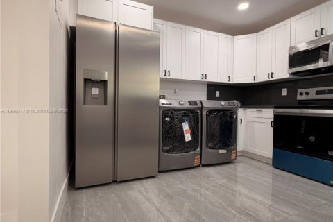 House in Fort Lauderdale, Florida 3 bedrooms, 116.03 sq.m. № 1952894 - photo 16