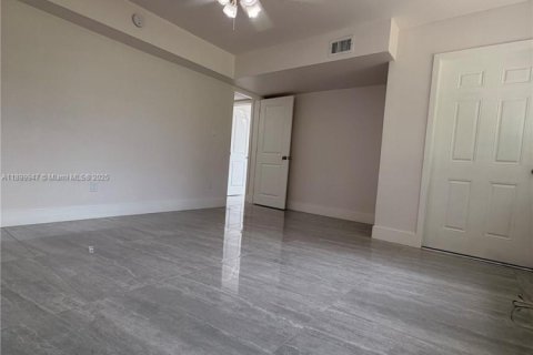 House in Fort Lauderdale, Florida 3 bedrooms, 116.03 sq.m. № 1952894 - photo 22