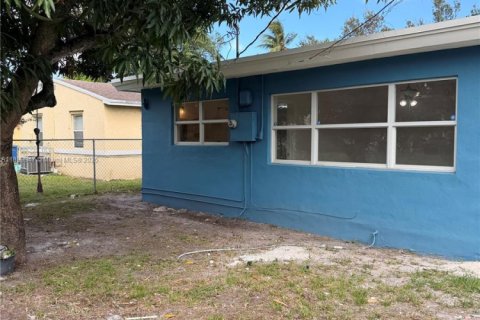 House in Fort Lauderdale, Florida 3 bedrooms, 116.03 sq.m. № 1952894 - photo 4