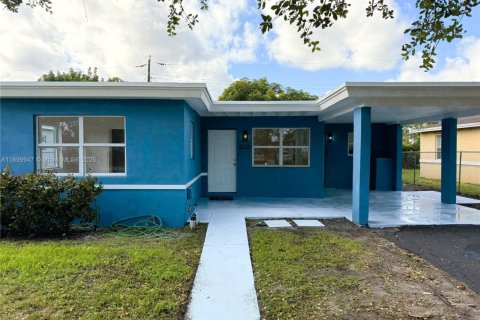 House in Fort Lauderdale, Florida 3 bedrooms, 116.03 sq.m. № 1952894 - photo 1