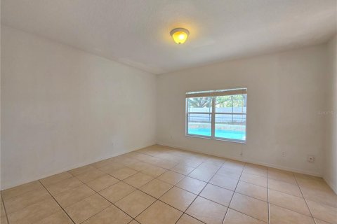 House in Orlando, Florida 4 bedrooms, 187.85 sq.m. № 1894555 - photo 7