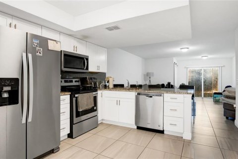 Купить кондоминиум в Киссимми, Флорида 7 комнат, 114.27м2, № 1430517 - фото 5