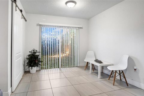 Купить кондоминиум в Киссимми, Флорида 7 комнат, 114.27м2, № 1430517 - фото 16