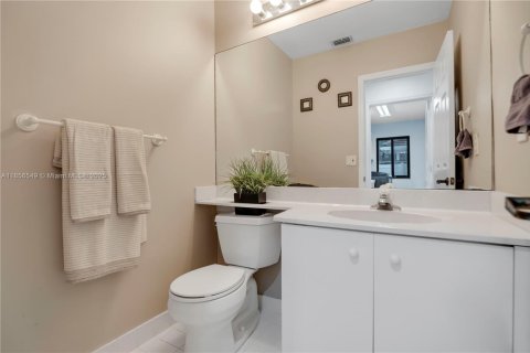 House in Pembroke Pines, Florida 3 bedrooms, 219.71 sq.m. № 1879031 - photo 22