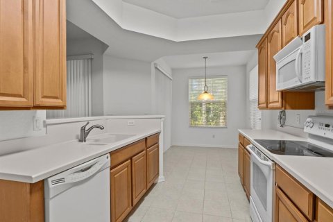 Condo in Davenport, Florida, 2 bedrooms  № 1571939 - photo 13