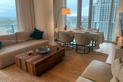 Купить кондоминиум в Холливуд, Флорида 2 спальни, 100.98м2, № 1763282 - фото 1