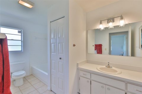 Casa en alquiler en Sun City Center, Florida, 2 dormitorios, 140.84 m2 № 1919164 - foto 25