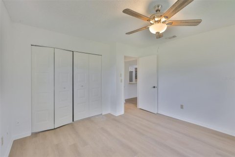Casa en alquiler en Sun City Center, Florida, 2 dormitorios, 140.84 m2 № 1919164 - foto 21